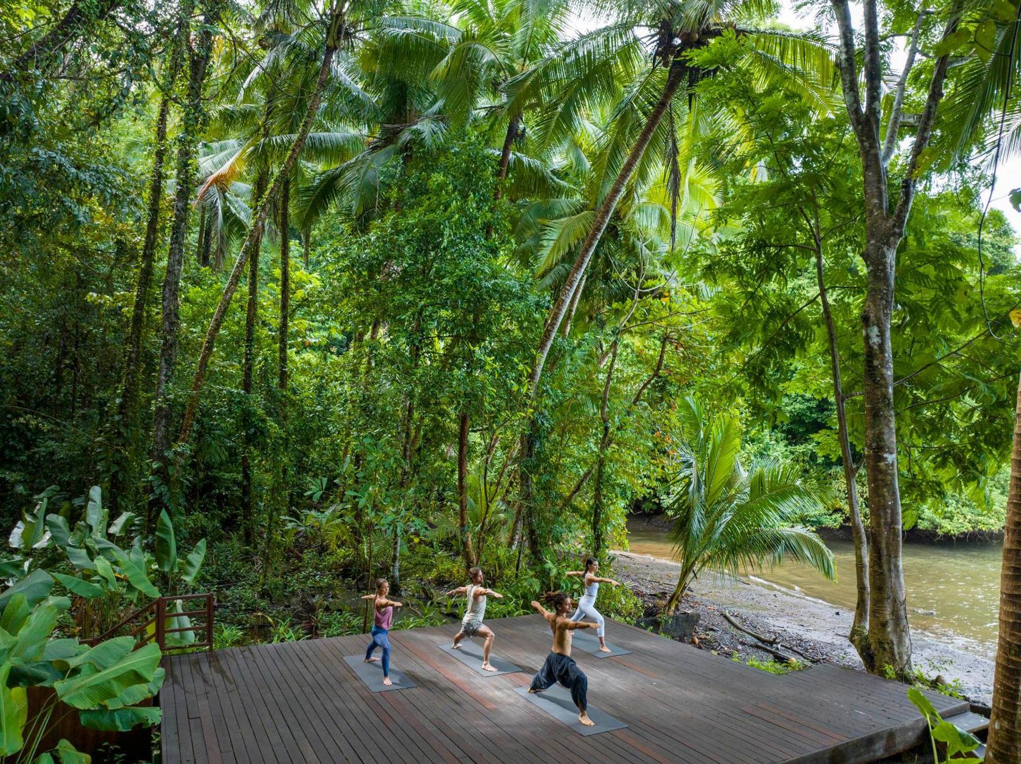 Playa Cativo Lodge Esquinas エクステリア 写真